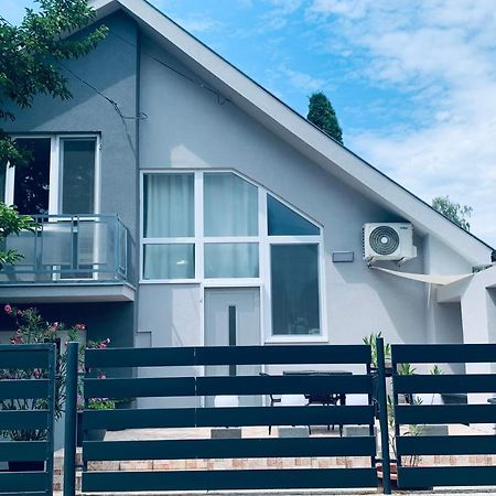 Cornflower Apartment Hajduszoboszlo Ngoại thất bức ảnh