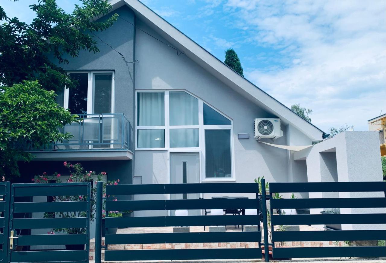 Cornflower Apartment Hajduszoboszlo Ngoại thất bức ảnh